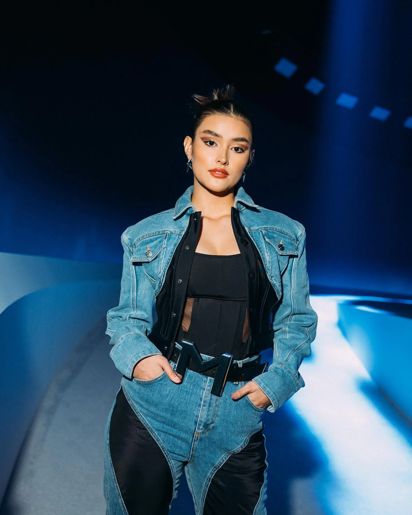 Liza Soberano - liza-soberano-sexy-12.webp